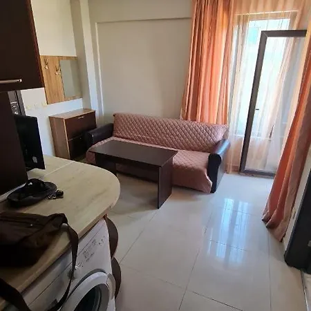 Laguna Beach * رافدا